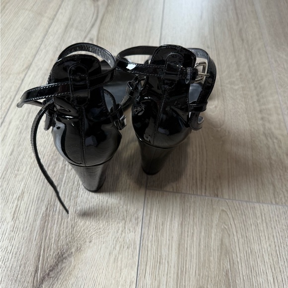 Stuart Weitzman wedges. Size 8.5 - Picture 4 of 6